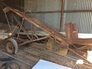 International GA 19-1 Bale Loader – stored under cover, excellent order