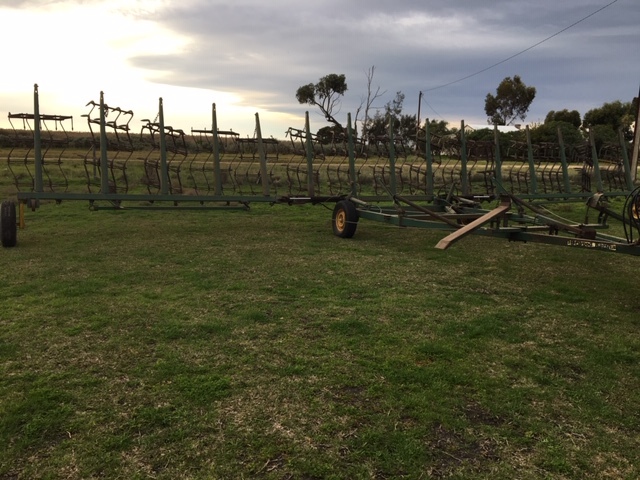 42' Hydraulic Harrows