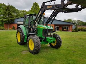 2005 John Deere 6120 SE
