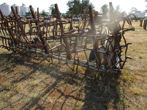 42ft  Folding Harrows, 15 Leaf, Hydraulic lift