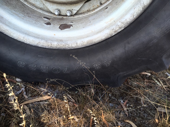 480 70r28 Tractor Tyres Wanted x 2