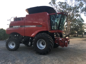 2009 Case IH 7088 Header with MAV Chopper