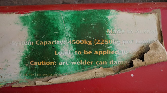 Under Auction - Ruddweigh 300 - 4 Weigh Bars & Control Unit - 2% + GST Buyers Premium On All Lots 