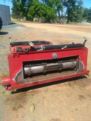 Case 9120 feeder house