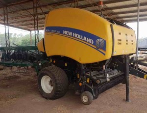 2016 New Holland V150 Round Baler