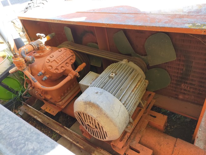 terry airconditioning and condenser/compressor  units  10hp siemens motor 