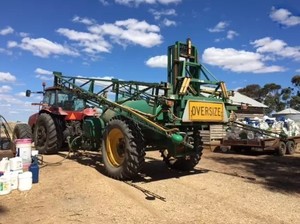 2000 Goldacres 4030 Boom Spray