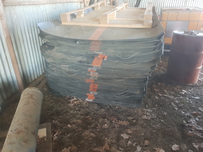 100 Hay Caps and Screws