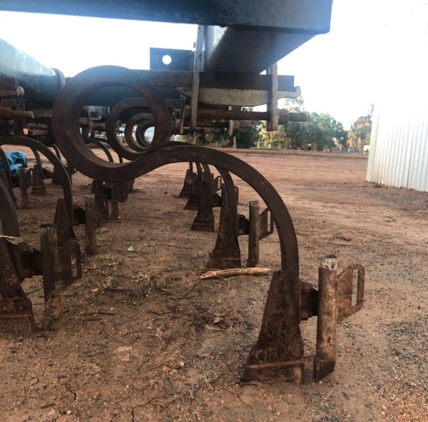 20 Run combine undercarriage