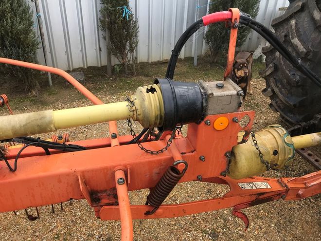 Kverneland twin rotor hay rake 6.5m