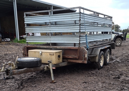 2014 11' x 6' Tandem Trailer with hydraulic tipper