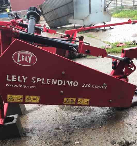 2 x Lely 320 Splendimo Mowers