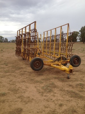 Coolamon 15 Leaf Hydraulic Harrows