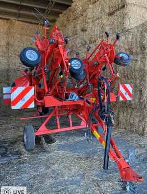 Kuhn GF8702T Tedder Rake