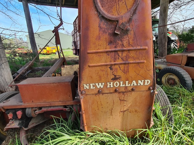 New Holland 717 Forage Harvester