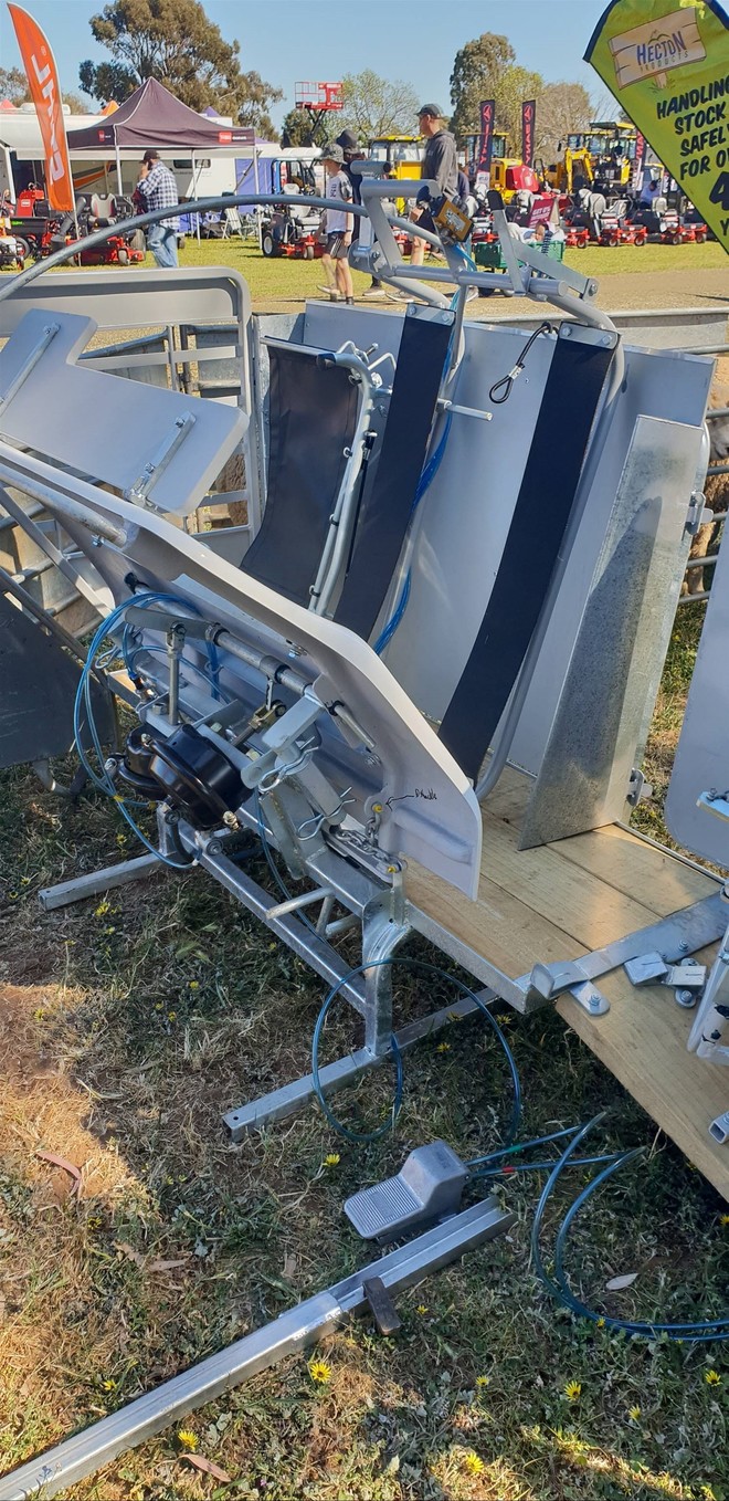 Under Auction - New Hecton Sheep Handler - 2% Buyers Premium On All Lots 