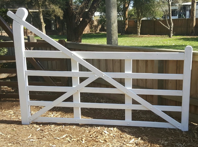 Classic Heritage Timber Gate 