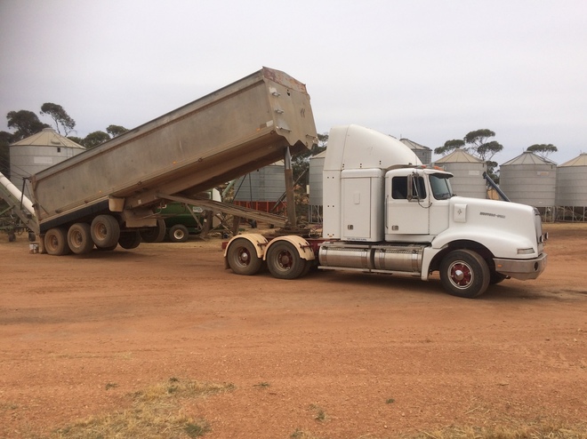 91 Western Star Prime Mover with Trio Tri-Axle Trailer