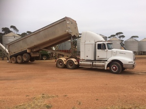 91 Western Star Prime Mover with Trio Tri-Axle Trailer