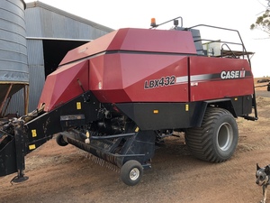 2008 Case IH LBX432 Square Baler 
