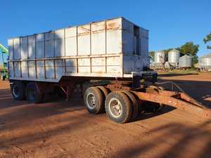 Under Auction (A125) - 22ft Trailer and Dolly