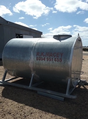 Water transport tank 