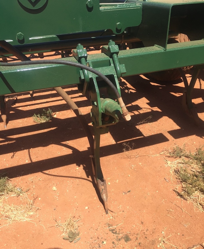 2004 John Shearer 41ft Universal Cultivator with Gason 5000L Box & New Tynes