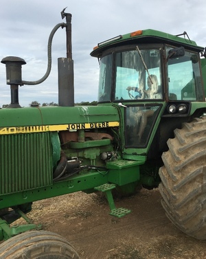 John Deere 4240 Tractor - 