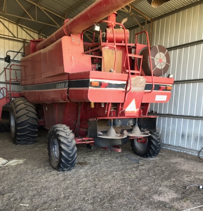 1995 Case IH 2166 Header with 30ft Front