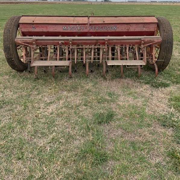 Massey Ferguson 16 run Combine
