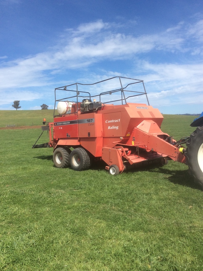 Massey Ferguson 187 Square Baler Cutter, rotor packer, 3 x 4 x 8 - 6 string