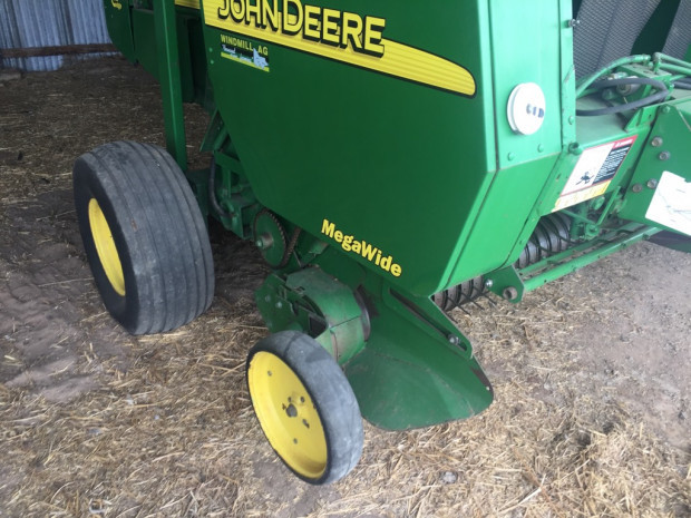 2007 John Deere 467 Round Baler