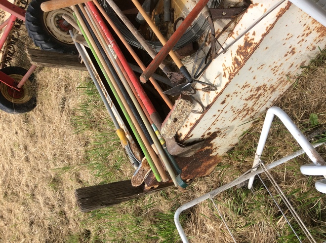 Under Auction - Assorted Garden Tools - 2% + GST Buyers Premium On All Lots 