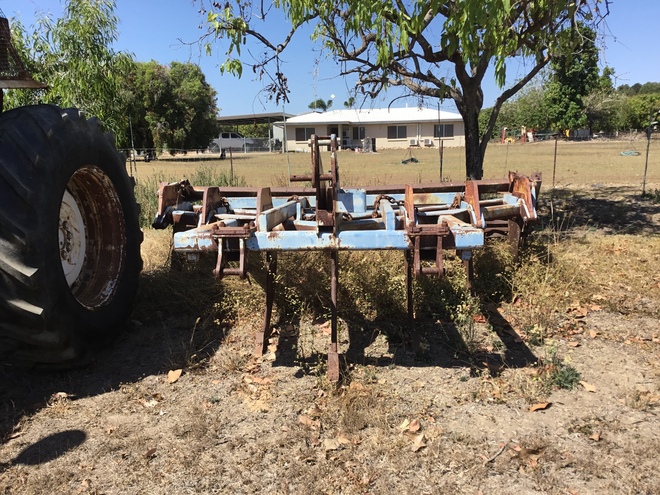 Grizzly Rippers 7 tines with crumble roller