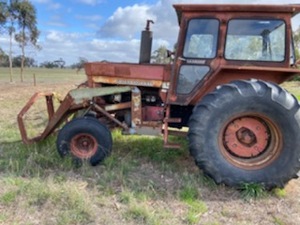 International 766 Loader