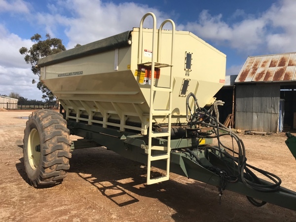 810T Marshall Spreader