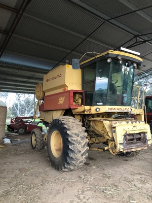 New Holland TR 86