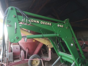 John Deere 840 front end loader