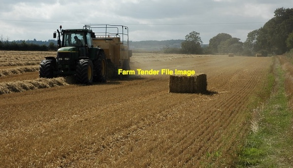 700 x Barley Straw 450kg 8x4x3 baled ex paddock