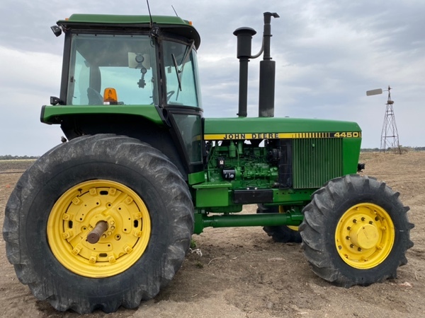 John Deere 4450