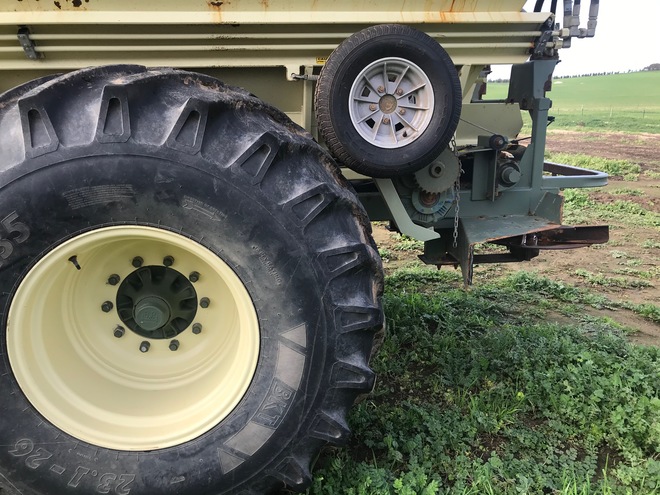 Marshall 2012 810T Spreader