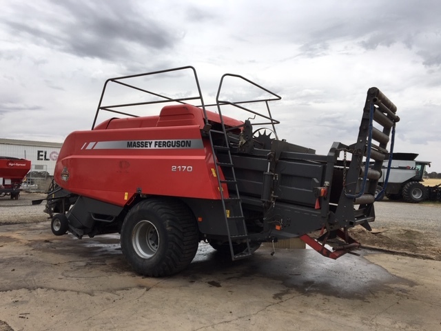 MASSEY FERGUSON 2170 3X4 LARGE SQUARE BALER
