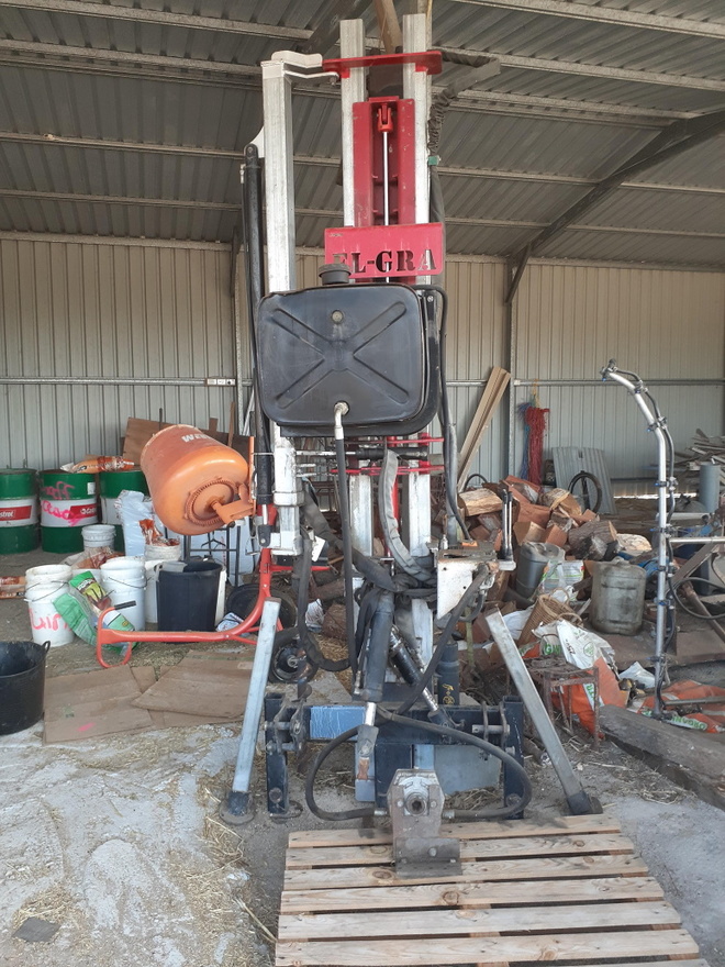 **SOLD** Elgra 89 Percussion Post Driver, 4 in Auger & Independent Hydraulic Pump