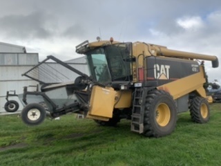 2005 CAT Lexion 470R Header with Front