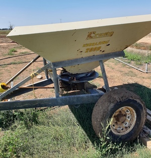 Crump Kurrajong 2000 Trailing Spreader