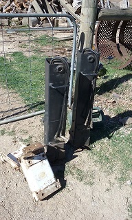 Bobcat Hydraulic Stabilizer Legs