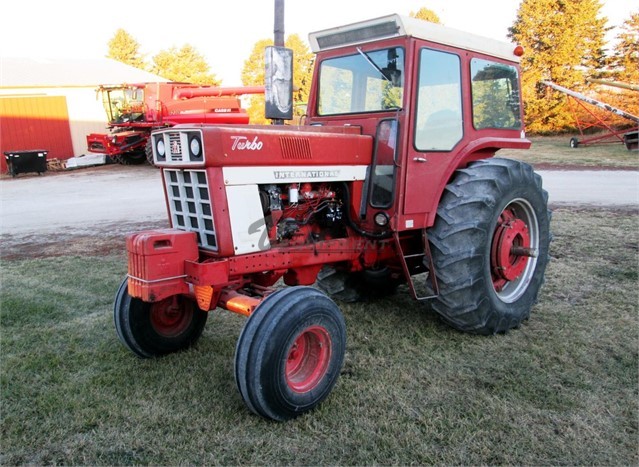 WANTED International 1466 Tractor