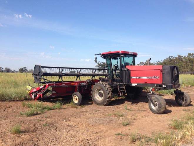 Case 1701 with 30ft draper