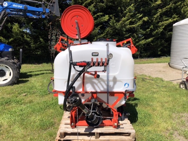 Kuhn Actis P400 Amenity Spray Unit