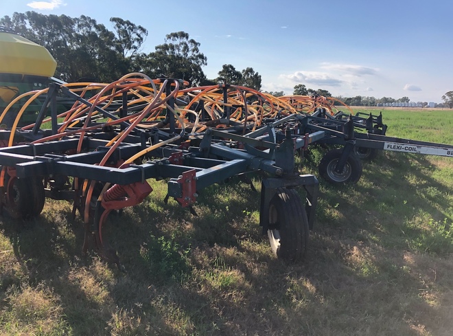 41ft Flexi Coil 820 Seeder Bar ##PRICE REDUCED##